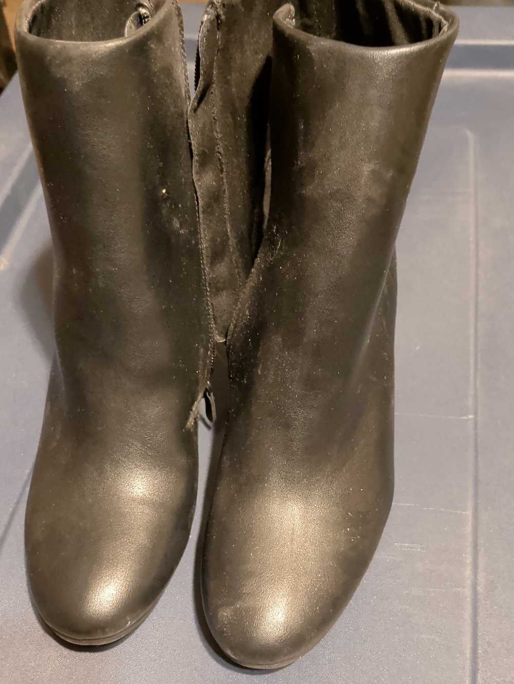 Qupid Black Smooth Ankle Booties with Side Zip